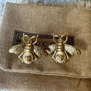 New Gucci bee earrings with box and bag
